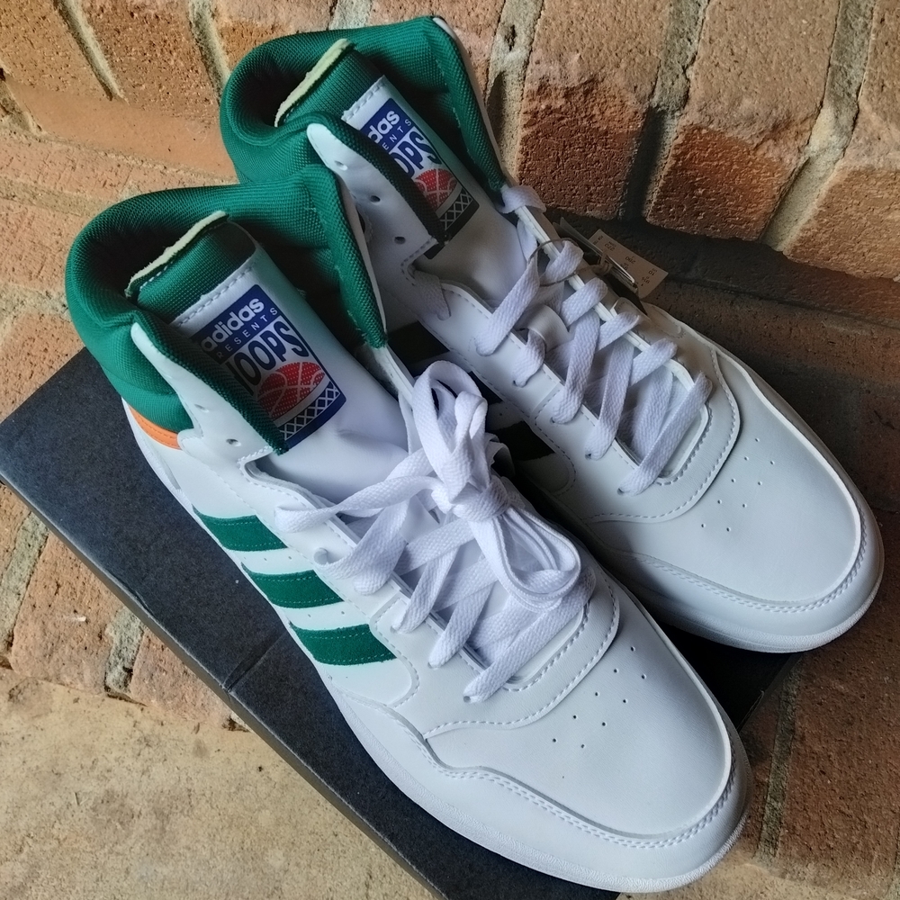 Adidas Men Hoops 3.0 MID Basketball Shoes White Green 100% Authentic Size 10